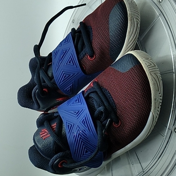 Nike Boys 13C Kyrie Flytrap 3 Royal Blue - Picture 1 of 8